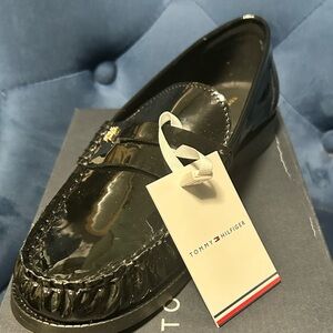 Tommy Hilfiger ￼7.5us or 38eu NEVER WORN